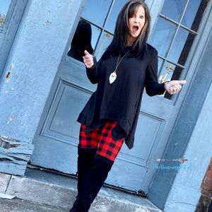 Buffalo Plaid Leggings fit size  12-16 plus